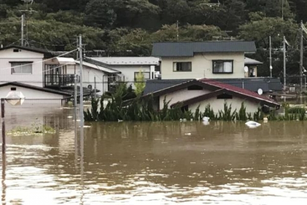 На Японию обрушились ливни, высок риск нового наводнения