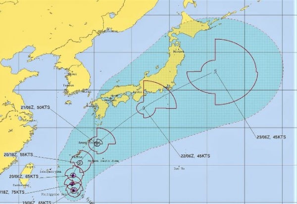 Тайфун «Неогури» направился в сторону Окинавы