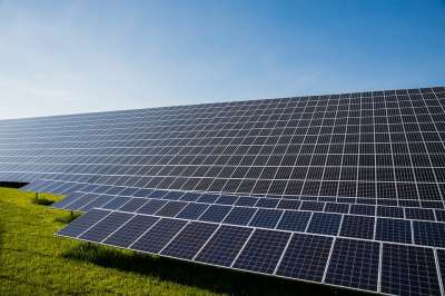 Ученые МФТИ нашли способ повысить эффективность органических солнечных батарей